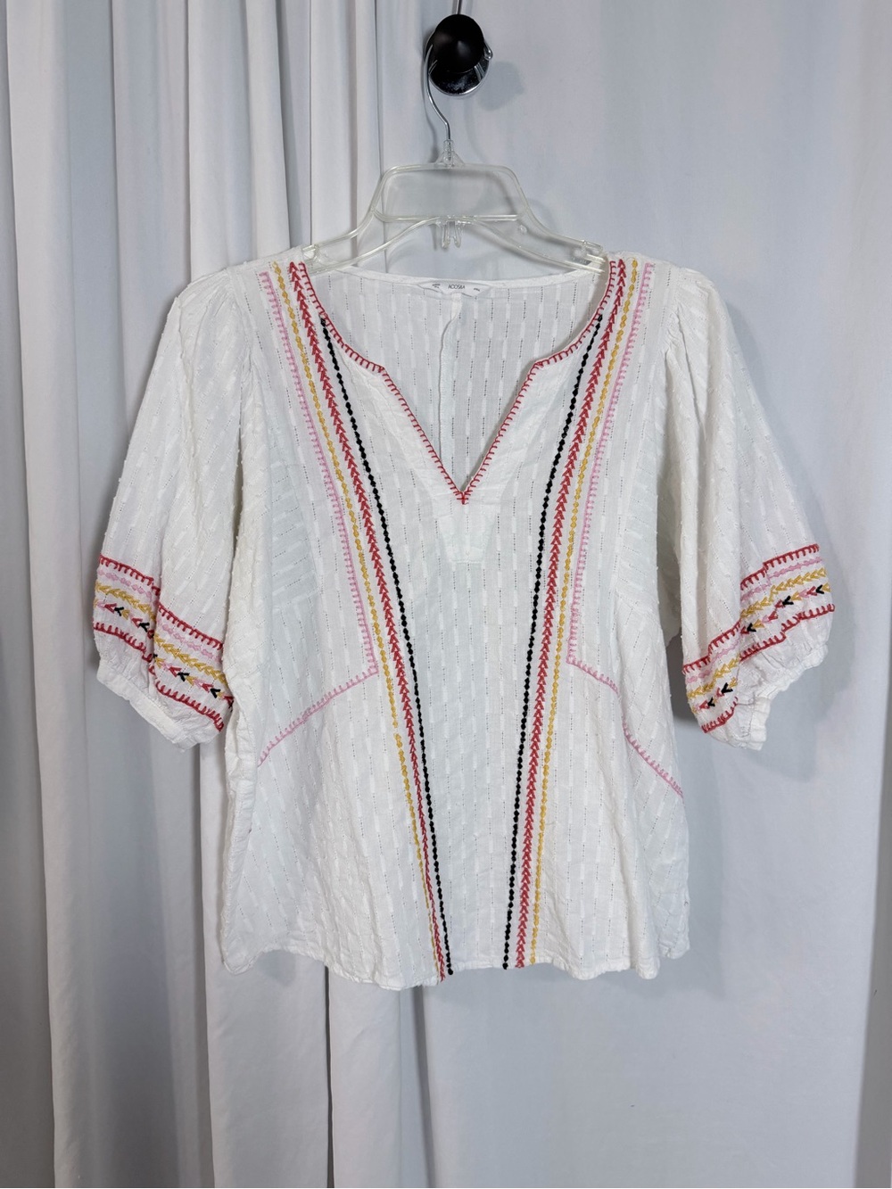 ACOS&A Women's White Embroidered V-Neck Peasant Top